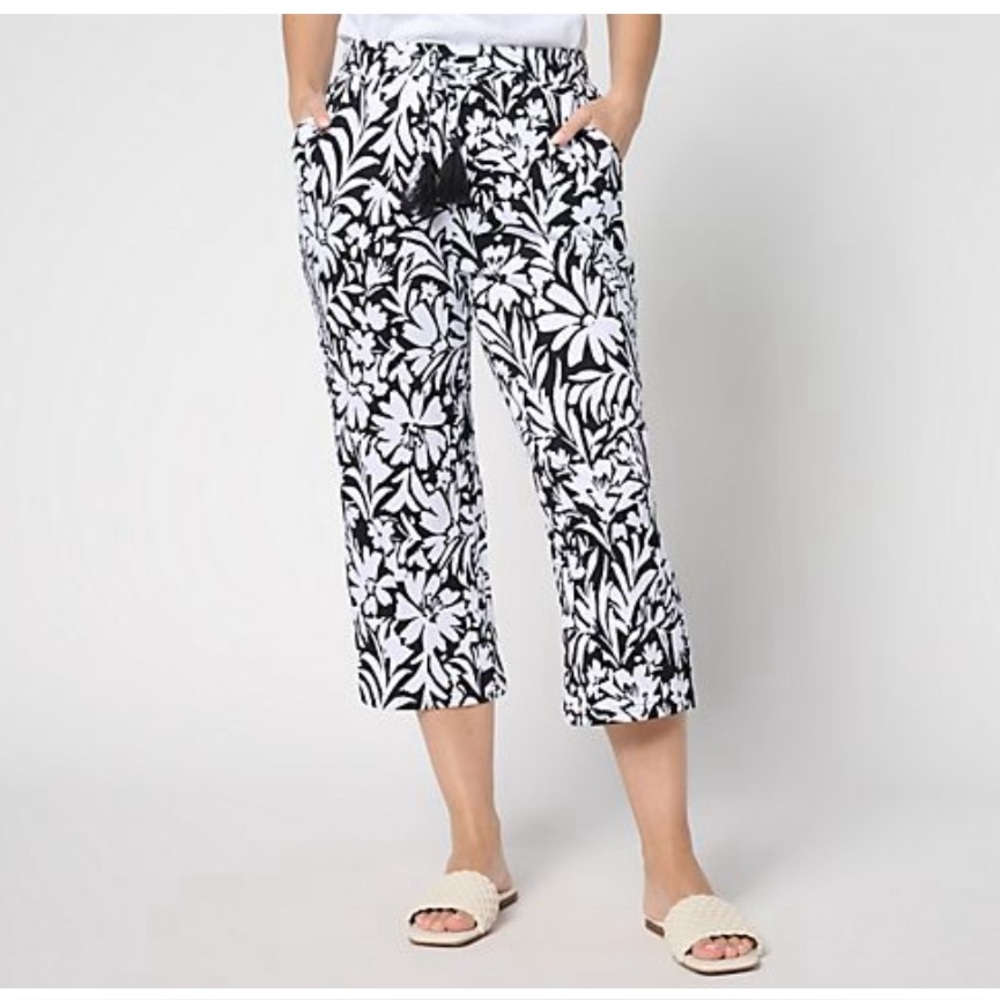 💕 Belle by Kim Gravel 💕 Petite Packabelle Gotta Getaway Cropped Pant
